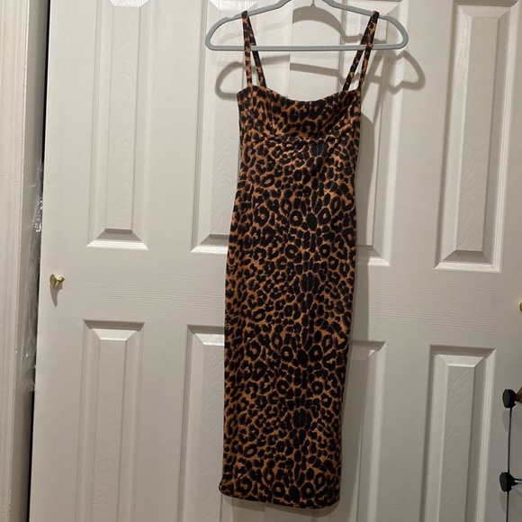 Pretty Little Thing Leopard Dress New With Tags Size 2 Perfect Condition - Picture 7 of 7